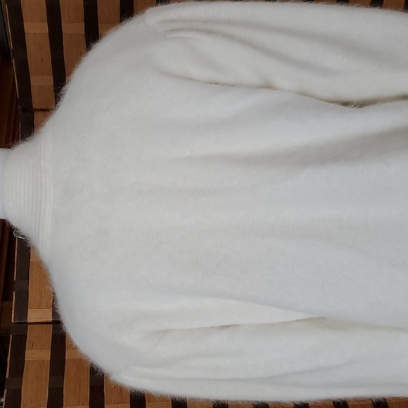 ANGORA VINTAGE Creamy White Lined Sweater SO SOFT! **PLUS FREE MATCHING HAT** - Picture 9 of 15